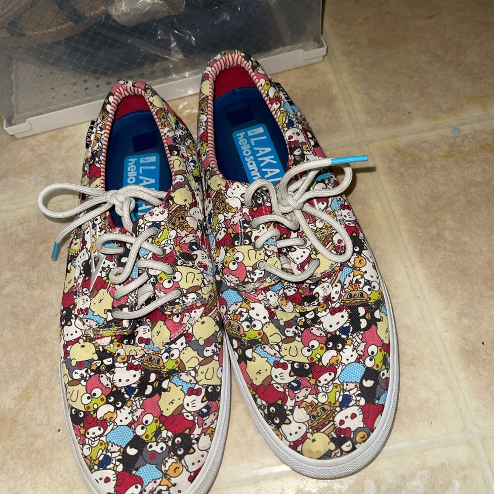 LAKAI HELLO KITTY SANRIO SNEAKERS